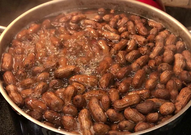 Reheat Boiled Peanuts